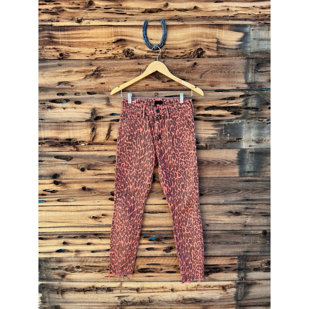 MOTHER | High Waisted Looker Ankle Fray Animal Attraction Jeans 25